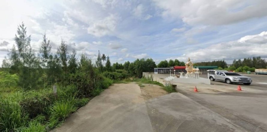 Земельный участок в Си Рача, Таиланд  № 120600