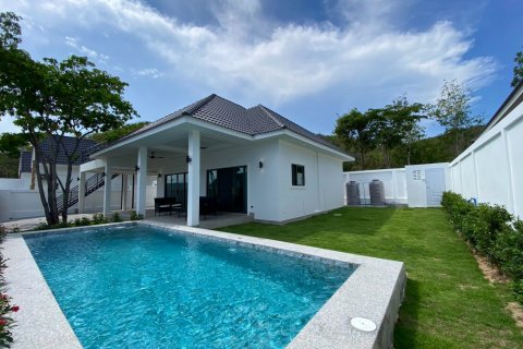 Дом в Хуа Хине, Таиланд с 3 спальнями  № 125101 - фото 1