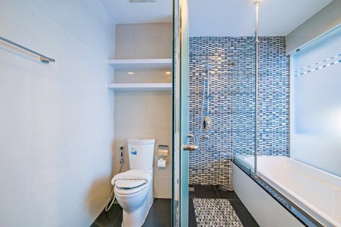 Condo in Hua Hin, Thailand, 2 bedrooms  № 125100 - photo 6