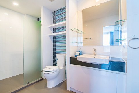 Condo in Hua Hin, Thailand, 2 bedrooms  № 125100 - photo 9