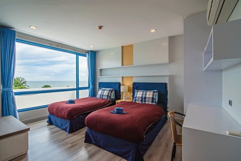Condo in Hua Hin, Thailand, 2 bedrooms  № 125100 - photo 7