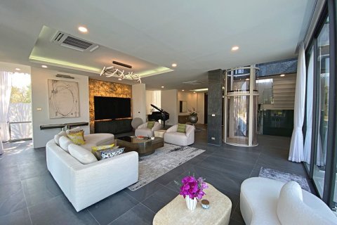 Дом в Хуа Хине, Таиланд с 4 спальнями № 125106 - фото 9