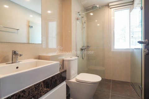 Condo in Bang Lamung, Thailand, 2 bedrooms  № 123498 - photo 16