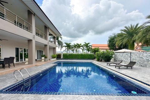 Дом в Паттайе, Таиланд с 5 спальнями № 123497 - фото 3