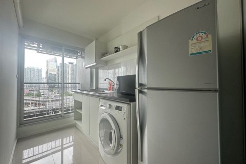 Studio in the Condo in Huai Khwang, Bangkok, Thailand № 142770 - photo 6