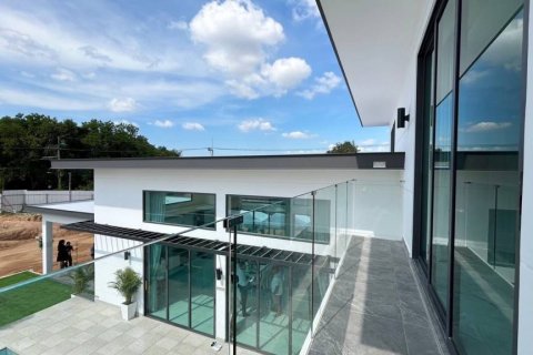 Вилла в Банг Ламунге, Таиланд с 4 спальнями  № 124663 - фото 1