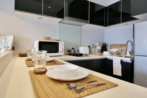 Condo in Bangkok, Thailand, 1 bedroom  № 143783 - photo 8