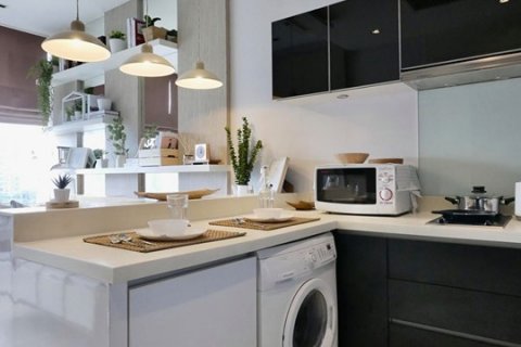 Condo in Bangkok, Thailand, 1 bedroom  № 143783 - photo 7