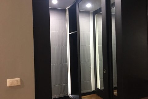 Condo in Bangkok, Thailand, 3 bedrooms  № 143785 - photo 12