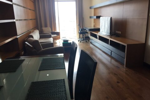 Condo in Bangkok, Thailand, 3 bedrooms  № 143785 - photo 1