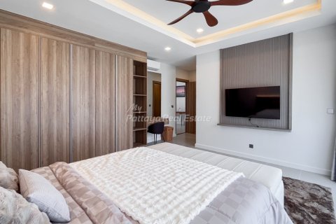 Дом в Паттайе, Таиланд с 4 спальнями  № 125732 - фото 25