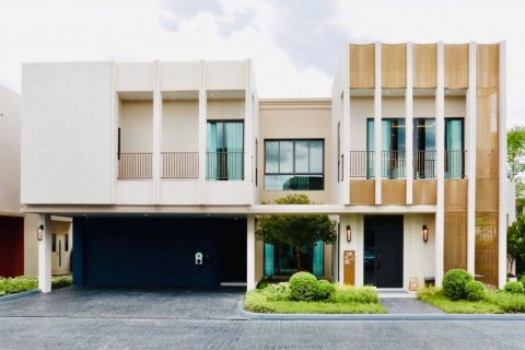 Дом в Банг Каео, Таиланд с 4 спальнями  № 104773 - фото 1