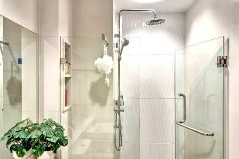 Condo in Bangkok, Thailand, 1 bedroom  № 120344 - photo 10