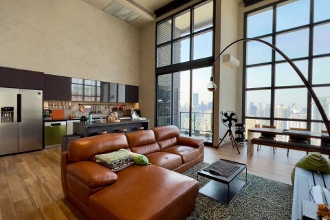 Condo in Bangkok, Thailand, 2 bedrooms  № 143237 - photo 2