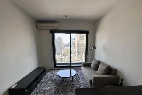 Кондоминиум с 1 спальней в Сатхоне, Бангкок, Таиланд № 123834 - фото 1