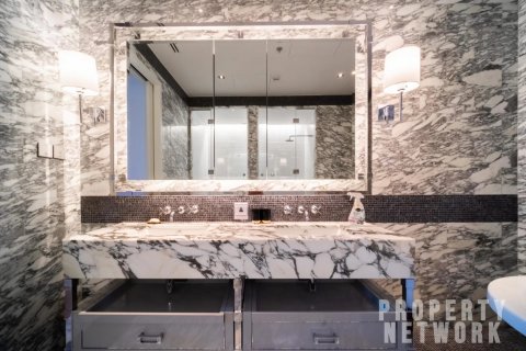 Condo in Bang Rak, Bangkok, Thailand, 2 bedrooms  № 123833 - photo 8