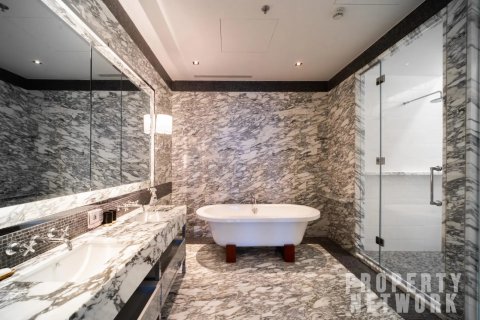 Condo in Bang Rak, Bangkok, Thailand, 2 bedrooms  № 123833 - photo 7