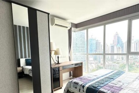 Condo in Sathon, Bangkok, Thailand, 2 bedrooms № 123835 - photo 6