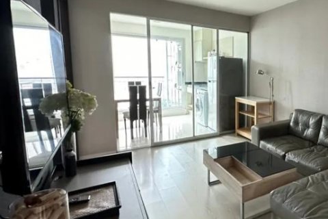 Condo in Sathon, Bangkok, Thailand, 2 bedrooms № 123835 - photo 10