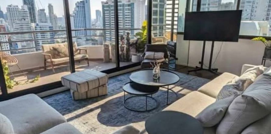 Лофт в Клонг Тоэй, Бангкок, Таиланд с 2 спальнями  № 132744