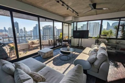 Лофт в Клонг Тоэй, Бангкок, Таиланд с 2 спальнями  № 132744 - фото 2