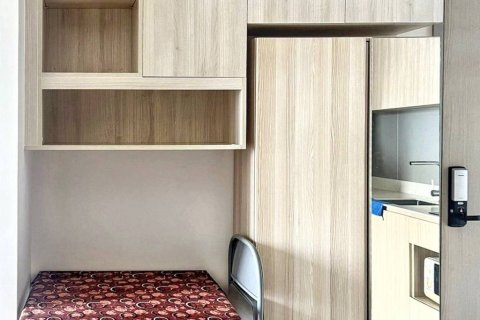 Кондоминиум с 2 спальнями в Чатучаке, Бангкок, Таиланд № 132749 - фото 10