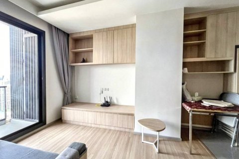 Кондоминиум с 2 спальнями в Чатучаке, Бангкок, Таиланд № 132749 - фото 3