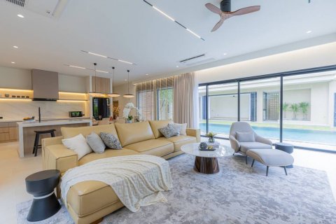 Villa in Bang Tao, Thailand 3 bedrooms № 144509 - photo 4