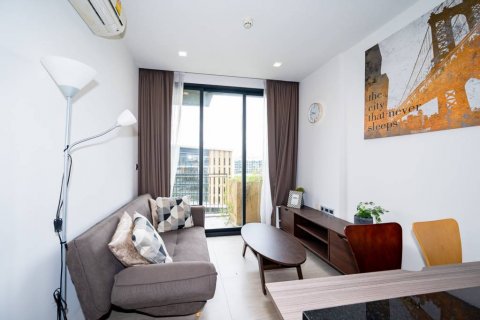 Condo in Bangkok, Thailand, 1 bedroom  № 132900 - photo 2