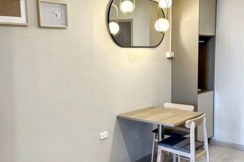 Кондоминиум с 1 спальней в Хуай Кванге, Бангкок, Таиланд № 132945 - фото 2