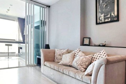 Кондоминиум с 1 спальней в Пхракханонге, Бангкок, Таиланд № 132943 - фото 2