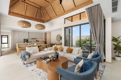 Villa in Bang Tao, Thailand 4 bedrooms № 74283 - photo 23