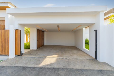 Villa in Bang Tao, Thailand 4 bedrooms № 74283 - photo 16