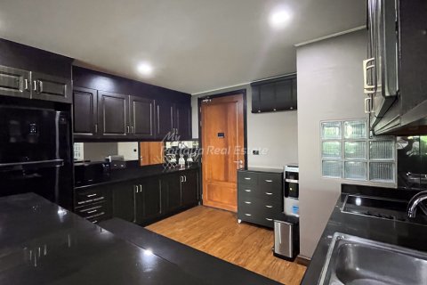 Кондоминиум с 2 спальнями в Банг Ламунге, Таиланд № 132202 - фото 1