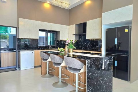 Villa in Pattaya, Thailand 3 bedrooms № 123309 - photo 10