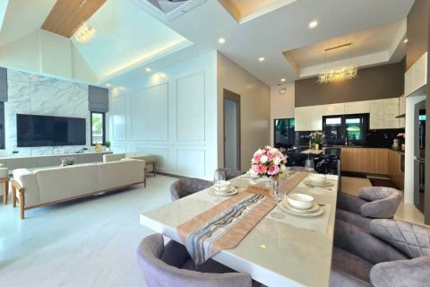 Villa à Pattaya, Thaïlande 3 chambres № 123309 - photo 8