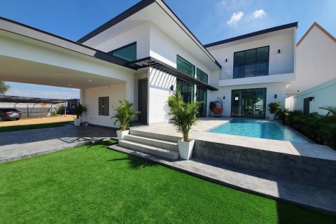 Вилла в Паттайе, Таиланд с 3 спальнями  № 123308 - фото 2