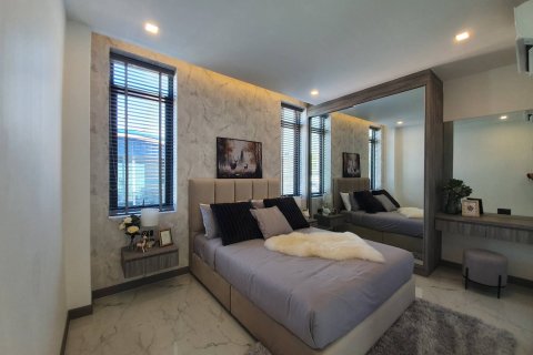Villa in Pattaya, Thailand 3 bedrooms № 123308 - photo 4