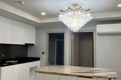 Condo in Din Daeng, Bangkok, Thailand, 2 bedrooms  № 132594 - photo 3