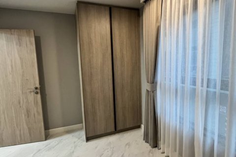 Condo in Din Daeng, Bangkok, Thailand, 2 bedrooms  № 132594 - photo 8