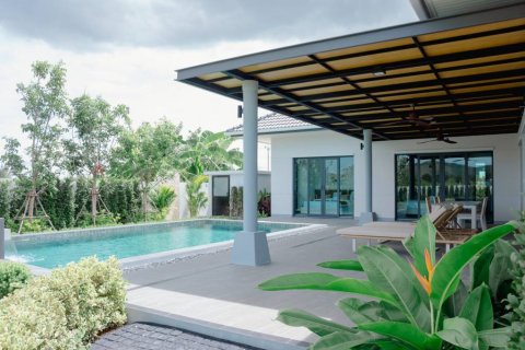 Villa in Hua Hin, Thailand 3 bedrooms № 132817 - photo 3