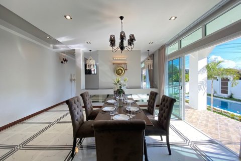 House in Chiang Mai, Thailand 5 bedrooms № 80607 - photo 7