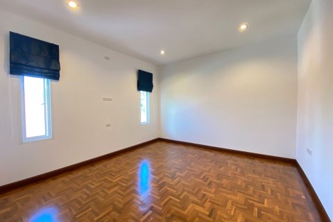 Maison à Chiang Mai, Thaïlande 5 chambres № 80607 - photo 30