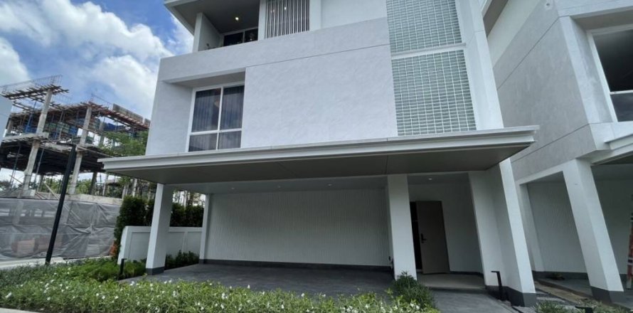 House in Suan Luang, Bangkok, Thailand 4 bedrooms № 104584