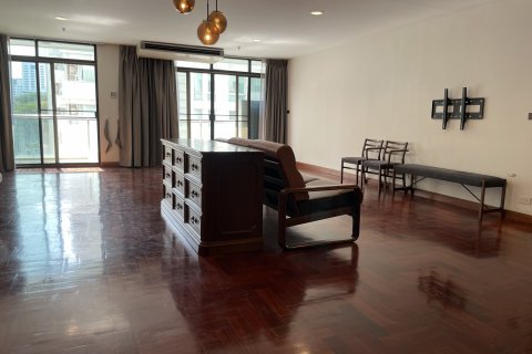 Кондоминиум с 3 спальнями в Ваттхане, Бангкок, Таиланд № 126565 - фото 5