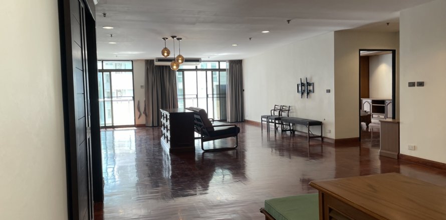 Кондоминиум с 3 спальнями в Ваттхане, Бангкок, Таиланд № 126565