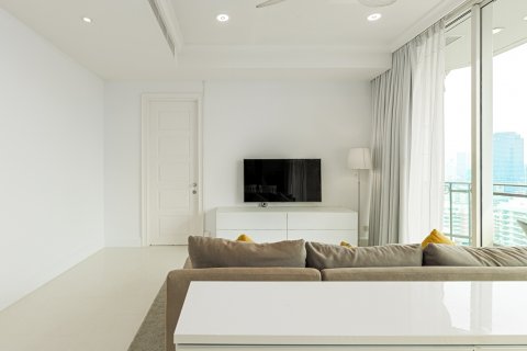 Condo in Watthana, Bangkok, Thailand, 2 bedrooms  № 126566 - photo 1