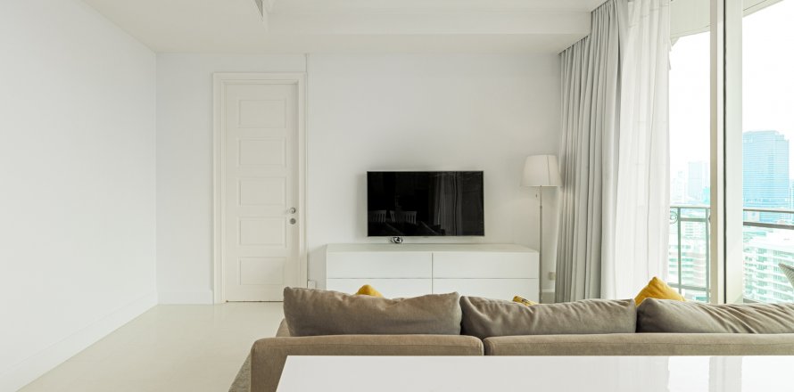 Condo in Watthana, Bangkok, Thailand, 2 bedrooms  № 126566