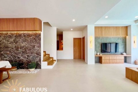 Villa in Kamala, Thailand 3 bedrooms № 124367 - photo 12