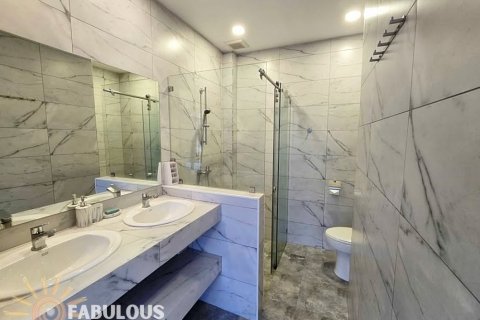 Villa in Kathu, Thailand 4 bedrooms № 124366 - photo 16